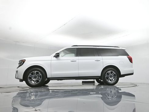 Used 2025 Ford Expedition Max Active AWD/4WD image 58