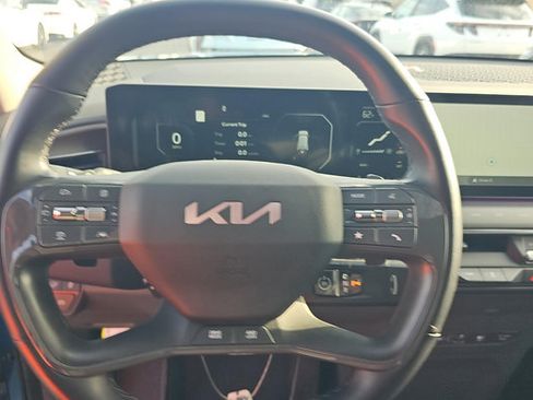 Used 2024 Kia EV9 Land AWD/4WD image 7