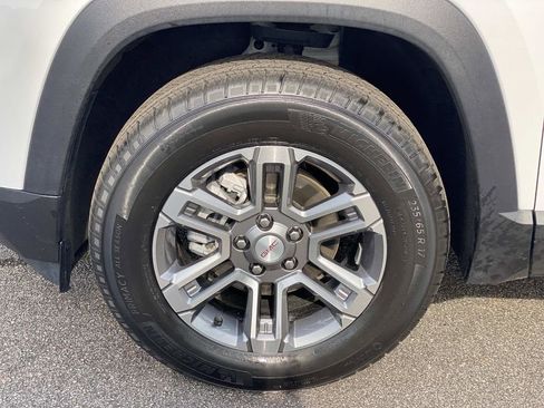 Used 2025 GMC Terrain Elevation AWD/4WD image 12