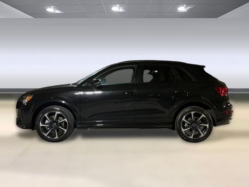 Certified 2025 Audi Q3 2.0T Premium Plus w/ Premium Plus Package AWD/4WD image 2