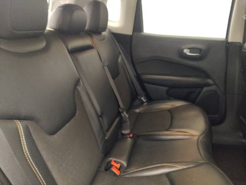 Used 2020 Jeep Compass Latitude FWD image 19
