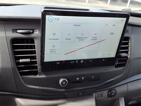 New 2023 Ford E-Transit image 9