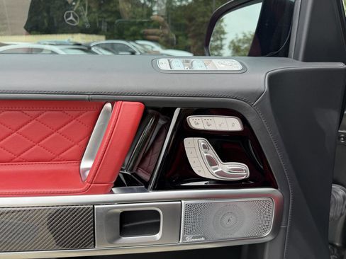 Certified 2022 Mercedes-Benz G 63 AMG 4MATIC image 7