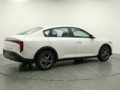 Used 2025 Kia K4 FWD image 7
