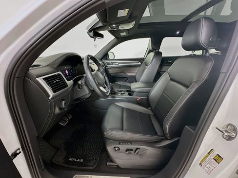 Used 2022 Volkswagen Atlas Cross Sport SEL R-Line image 22