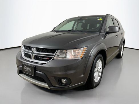 Used 2019 Dodge Journey SE w/ Premium Group FWD image 4