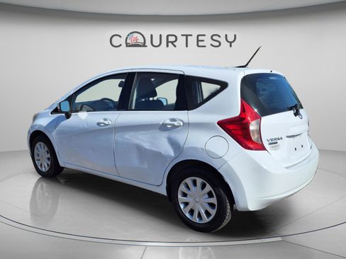 Used 2016 Nissan Versa Note SV FWD image 3