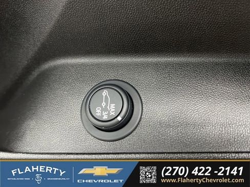 Used 2024 Chevrolet Equinox LT FWD image 23