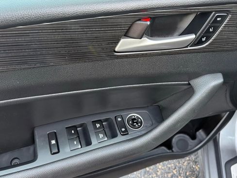 Used 2018 Hyundai Sonata Limited image 12