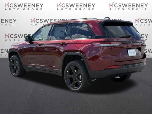 New 2025 Jeep Grand Cherokee Altitude image 3