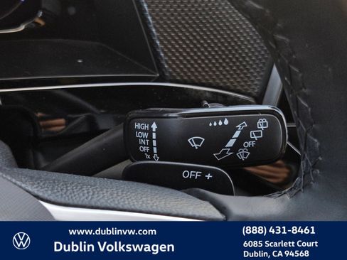 Certified 2024 Volkswagen Atlas Cross Sport SEL R-Line AWD/4WD image 22