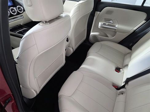 New 2026 Mercedes-Benz GLA 250 4MATIC image 12