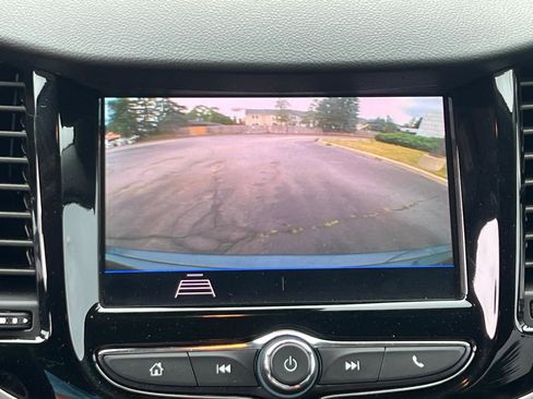 Used 2022 Chevrolet Trax LT w/ Driver Confidence Package AWD/4WD image 25