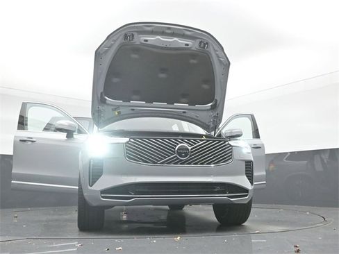 New 2026 Volvo XC90 B6 Plus w/ Protection Package Premier image 56