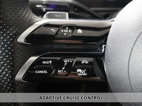 Used 2023 Mercedes-Benz C 300 4MATIC Sedan w/ AMG Line w/ Night Package image 6