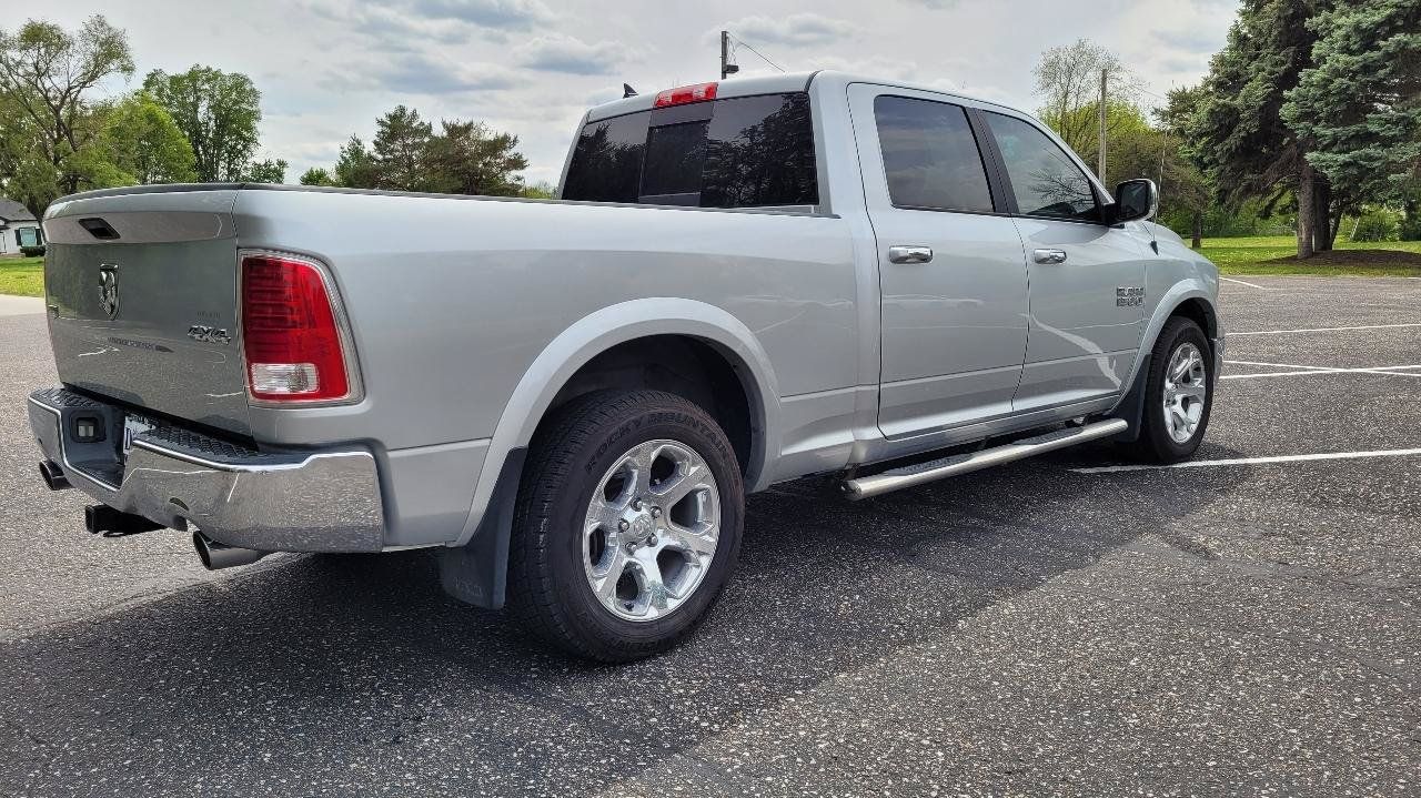 Used 2017 RAM 1500 Laramie AWD/4WD image 7