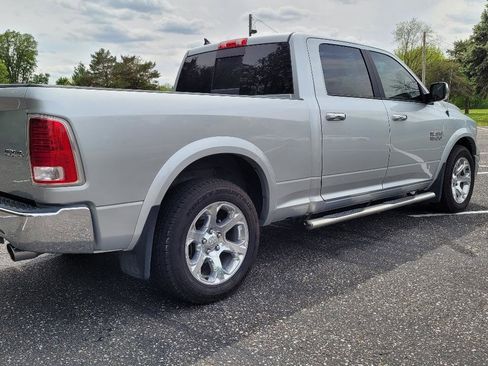Used 2017 RAM 1500 Laramie AWD/4WD image 7