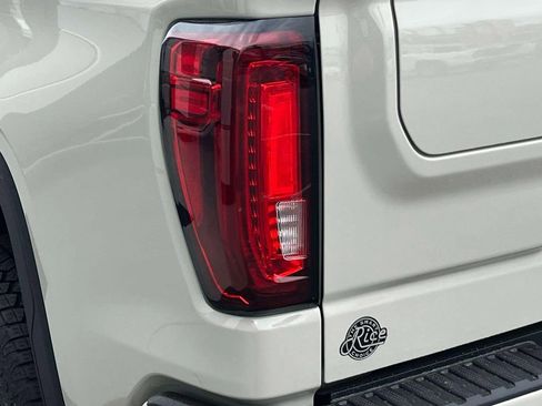 New 2026 GMC Sierra 1500 AT4 w/ AT4 Premium Package AWD/4WD image 10