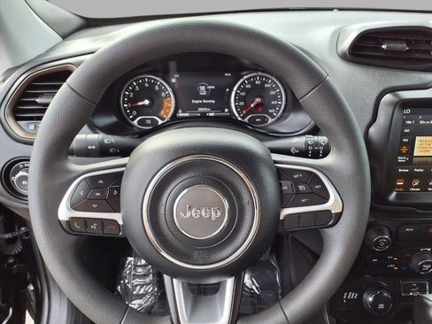 Used 2023 Jeep Renegade Latitude image 13