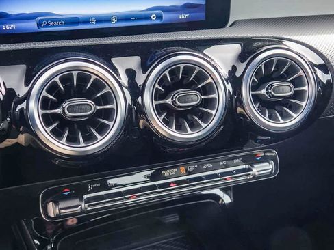 Used 2025 Mercedes-Benz CLA 250 image 22