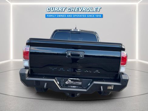Used 2023 Toyota Tacoma TRD Off-Road image 11