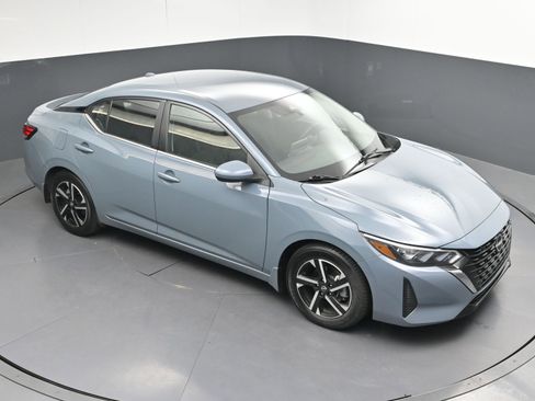 Used 2024 Nissan Sentra SV image 30