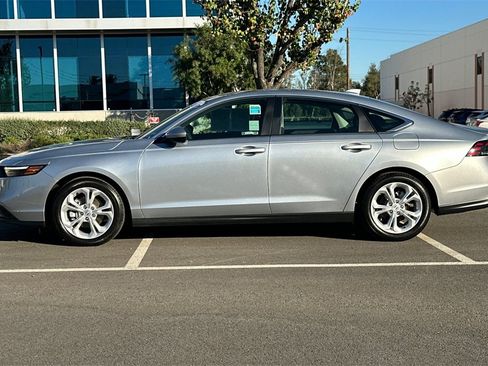 Certified 2025 Honda Accord LX image 7