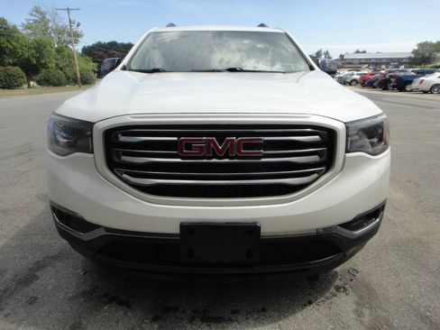 Used 2018 GMC Acadia SLE w/ Driver Alert Package I AWD/4WD image 2