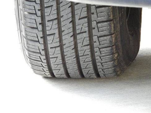 Used 2014 Chrysler Town & Country Touring-L image 15