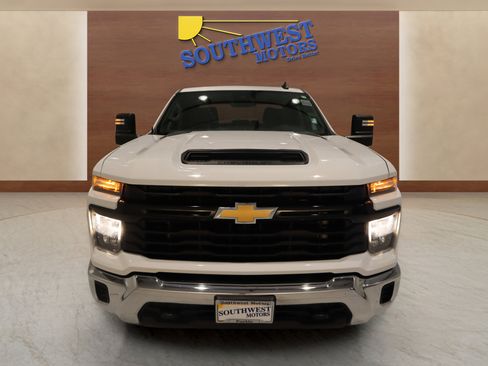 Used 2024 Chevrolet Silverado 2500 W/T w/ WT Convenience Package image 6