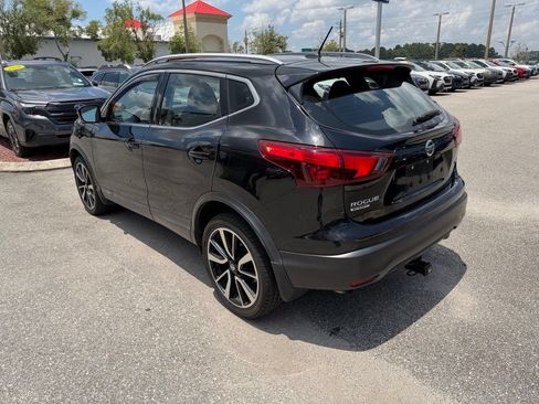 Used 2018 Nissan Rogue Sport SL w/ SL Premium Package FWD image 8