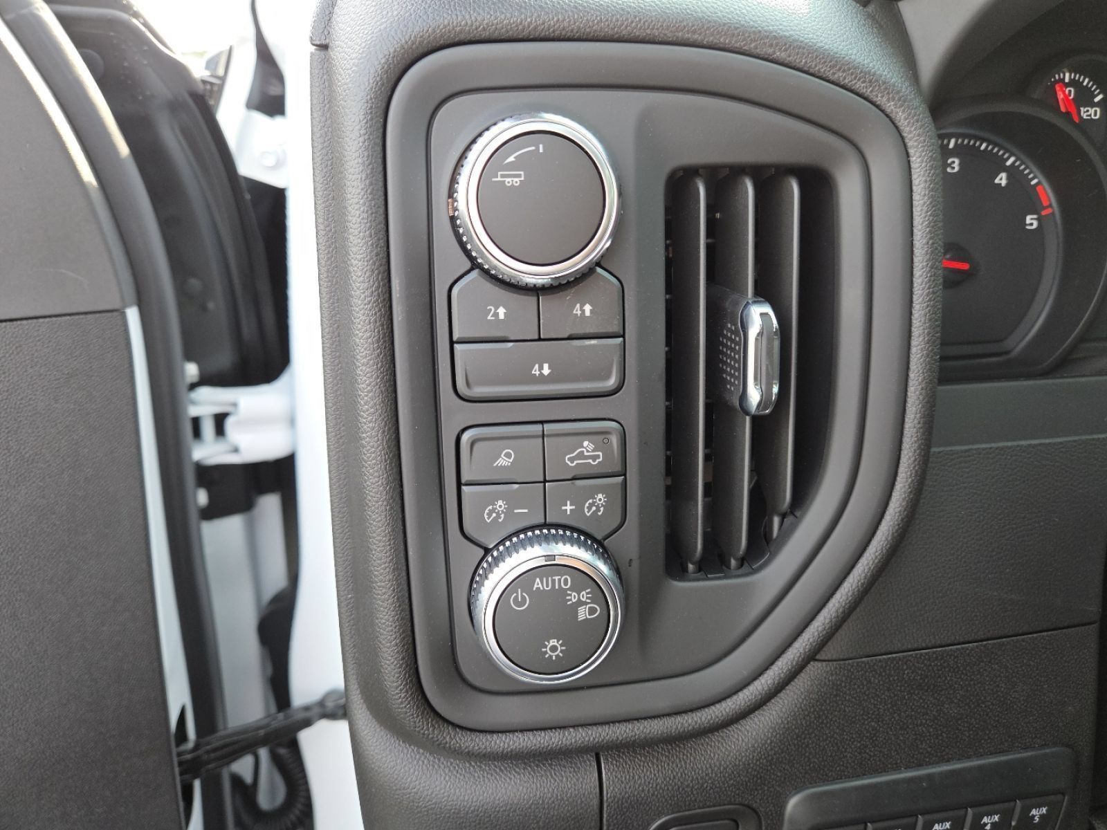New 2026 GMC Sierra 3500 Pro w/ Convenience Package AWD/4WD image 4