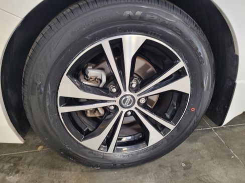 Used 2021 Nissan Sentra SV image 31