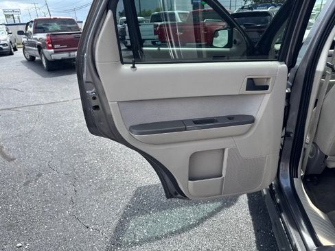 Used 2012 Ford Escape XLT FWD image 15