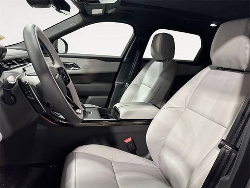 New 2026 Land Rover Range Rover Velar Dynamic SE image 9