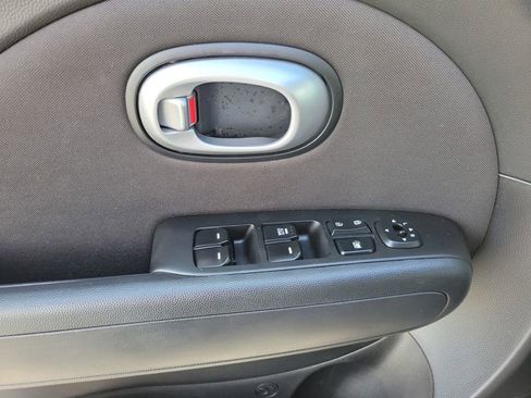 Used 2016 Kia Soul image 20