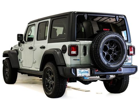Used 2023 Jeep Wrangler Unlimited w/ Cold Weather Group AWD/4WD image 9
