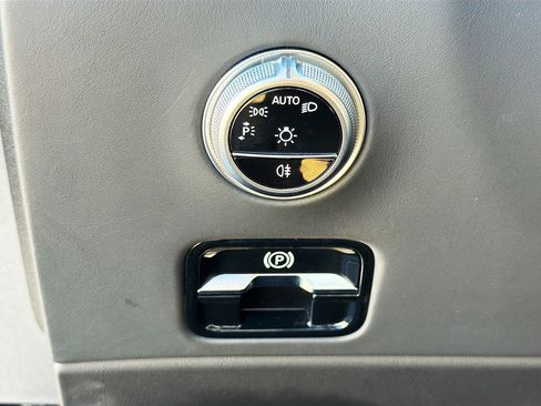 Used 2022 Mercedes-Benz SL 63 AMG 4MATIC image 38