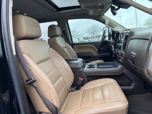 Used 2018 GMC Sierra 2500 Denali w/ Duramax Plus Package image 25