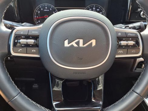 Used 2022 Kia Sorento S w/ Panoramic Sunroof Package FWD image 19