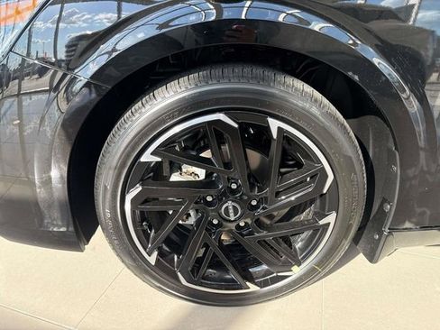 New 2026 Nissan Sentra SR w/ SR Premium Package FWD image 5