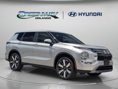 Used 2025 Mitsubishi Outlander SE