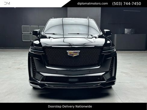 Used 2023 Cadillac Escalade V image 11