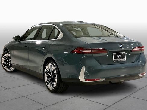 Used 2026 BMW 530i w/ Premium Package RWD image 12
