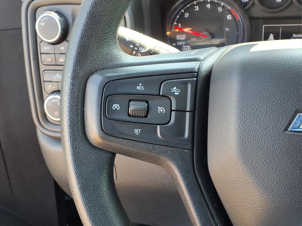 Used 2023 Chevrolet Silverado 1500 Custom AWD/4WD image 10