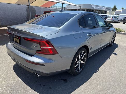 Used 2019 Volvo S60 T6 Momentum w/ Premium Package AWD/4WD image 5
