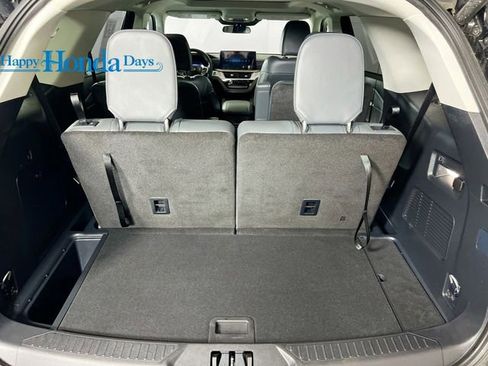 Used 2025 Ford Explorer Active w/ Active Comfort Package image 18