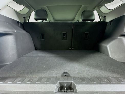 Used 2022 GMC Terrain SLT w/ Elevation Edition image 29