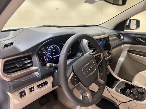 Used 2023 GMC Acadia Denali AWD/4WD image 9