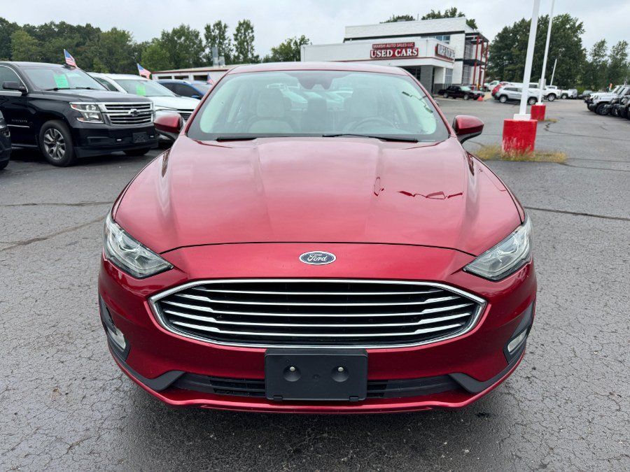 Used 2019 Ford Fusion SE w/ Equipment Group 151A FWD image 8